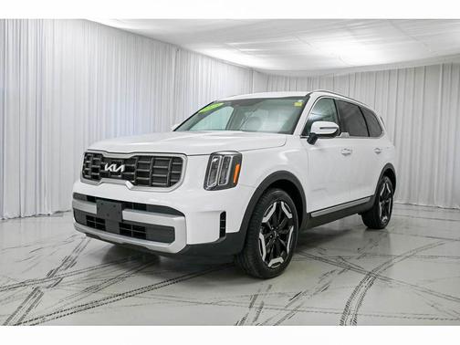 Glacial White Pearl 2023 Kia Telluride S