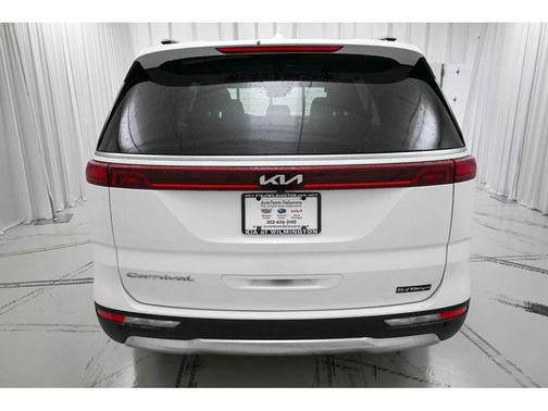2022 Kia Carnival SX
