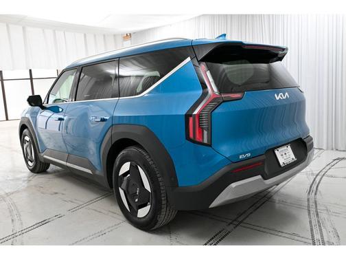 2026 Kia EV9 Wind