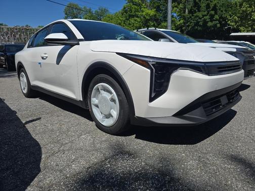 Snow White Pearl 2026 Kia K4 LXS