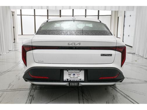 Snow White Pearl 2026 Kia K4 LXS