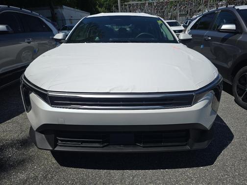 Snow White Pearl 2026 Kia K4 LXS