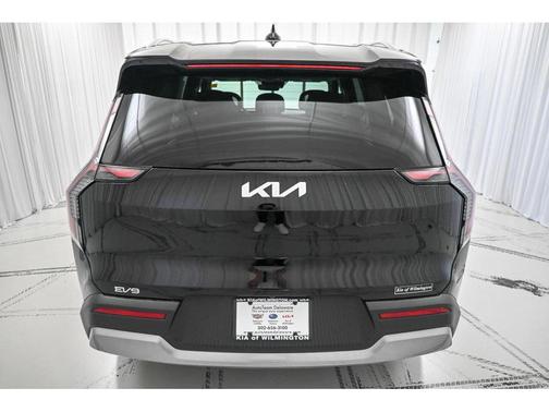Ebony Black 2026 Kia EV9 Wind