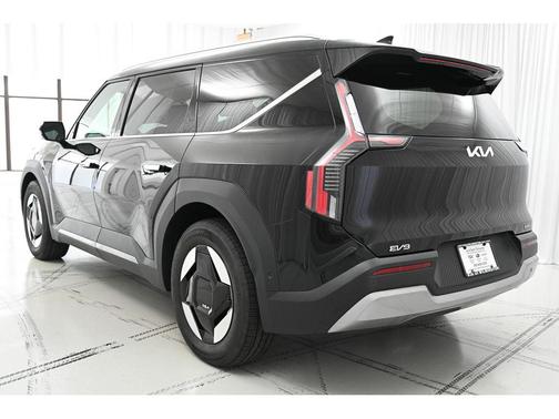 2026 Kia EV9 Wind