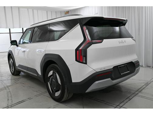 2024 Kia EV9 Wind