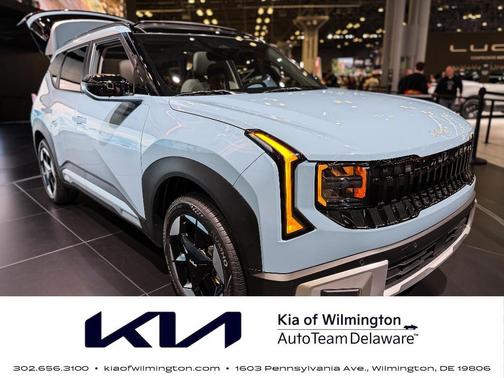 Clear White/Black Roof 2026 Kia Seltos S