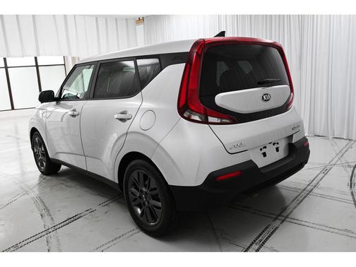 Sparkling Silver 2021 Kia Soul EX