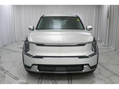 2026 Kia EV9 Light Long Range