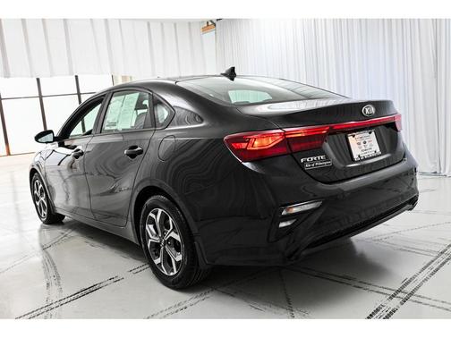 Aurora Black 2019 Kia Forte LXS
