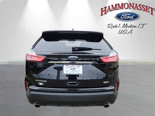 2020 Ford Edge SE