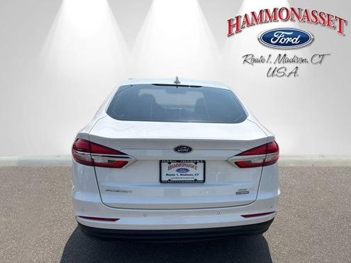 2020 Ford Fusion SE