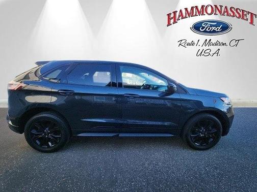 2022 Ford Edge SE