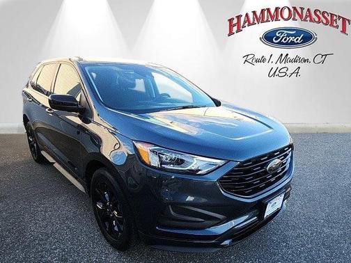 2022 Ford Edge SE