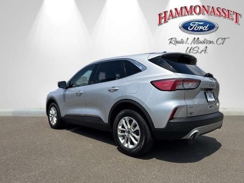 2020 Ford Escape SE