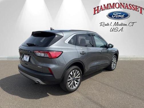 2022 Ford Escape Titanium