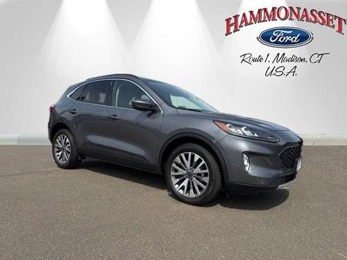 2022 Ford Escape Titanium