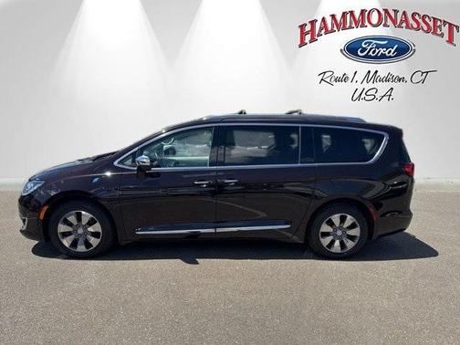 2017 Chrysler Pacifica Hybrid Platinum