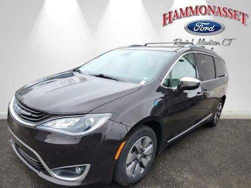 2017 Chrysler Pacifica Hybrid Platinum