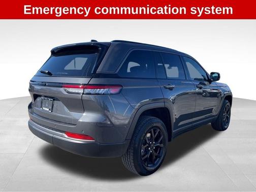 2026 Jeep Grand Cherokee Laredo