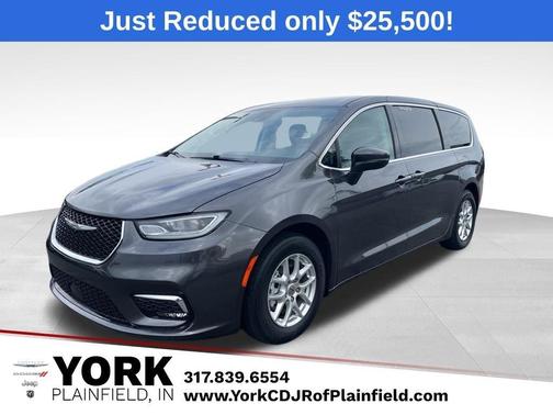 Crystal Metallic 2023 Chrysler Pacifica Touring-L