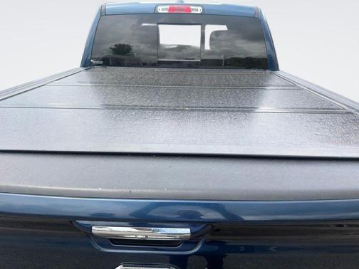 Patriot Blue Pearlcoat 2021 RAM 1500 Limited