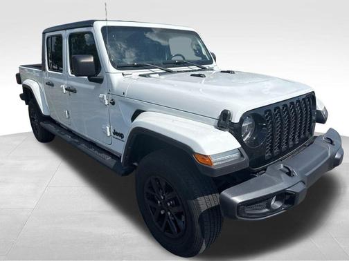 2022 Jeep Gladiator Sport