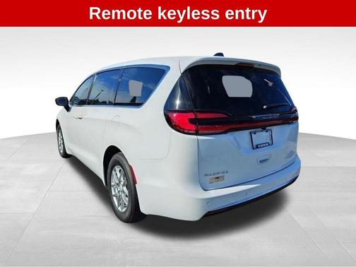 White 2027 Chrysler Pacifica SELECT