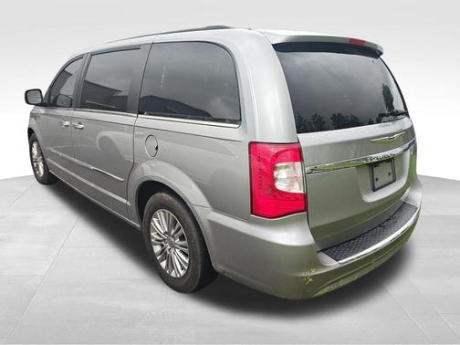 Billet Silver Metallic Clearcoat 2016 Chrysler Town & Country Touring-L