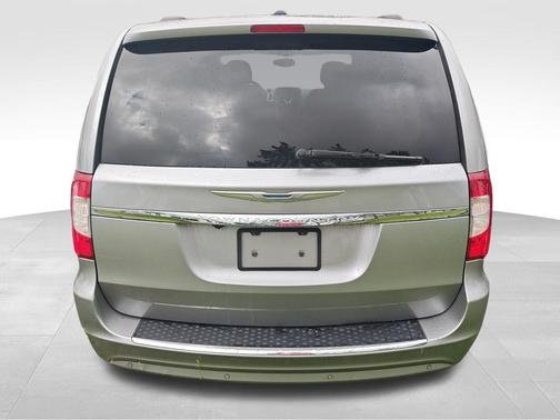 Billet Silver Metallic Clearcoat 2016 Chrysler Town & Country Touring-L