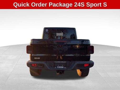 2022 Jeep Gladiator Sport