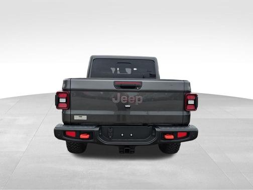 Granite Crystal Clearcoat Metallic 2026 Jeep Gladiator Mojave