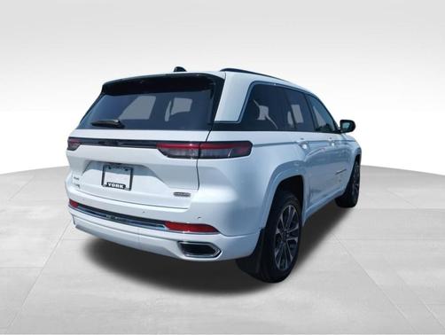 2025 Jeep Grand Cherokee Overland