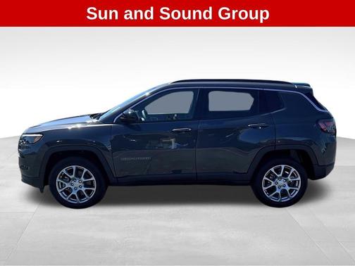 2024 Jeep Compass Latitude Lux