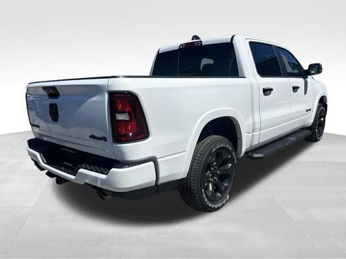 Bright White Clearcoat 2026 RAM 1500 Big Horn/Lone Star