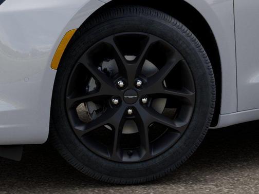 White 2027 Chrysler Pacifica LIMITED