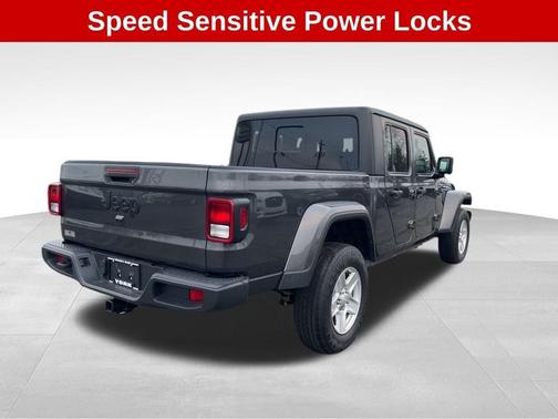 2022 Jeep Gladiator Sport
