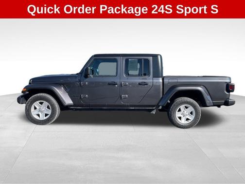 2022 Jeep Gladiator Sport