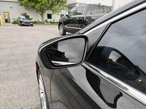 Black Clearcoat 2017 Chrysler 200 LX
