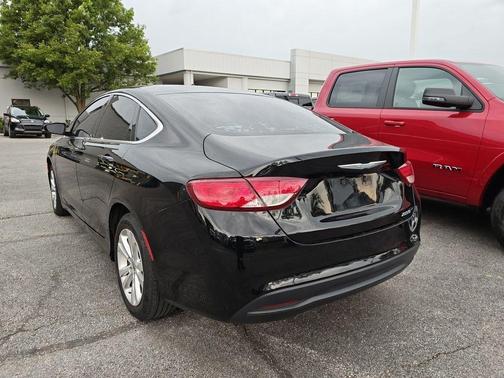 Black Clearcoat 2017 Chrysler 200 LX