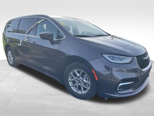 Granite Crystal Clearcoat Metallic 2023 Chrysler Pacifica Touring-L