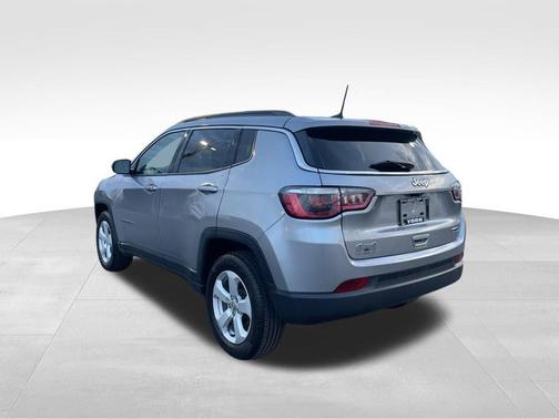 Billet Silver Metallic Clearcoat 2019 Jeep Compass Latitude