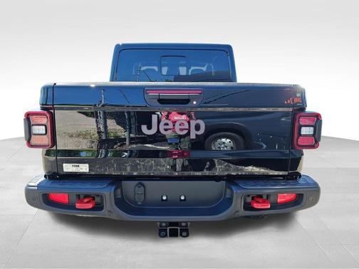 Black Clearcoat 2026 Jeep Gladiator Rubicon