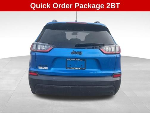 Hydro Blue Pearlcoat 2023 Jeep Cherokee Altitude Lux