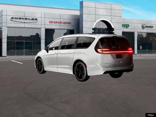 Diamond 2027 Chrysler Pacifica LIMITED