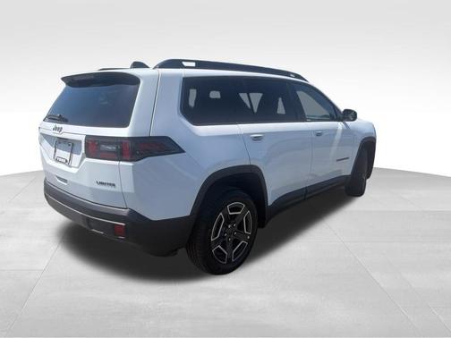 Bright White Clearcoat 2026 Jeep Cherokee LAREDO/LIMITED