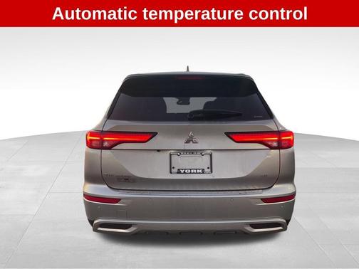 2022 Mitsubishi Outlander SE