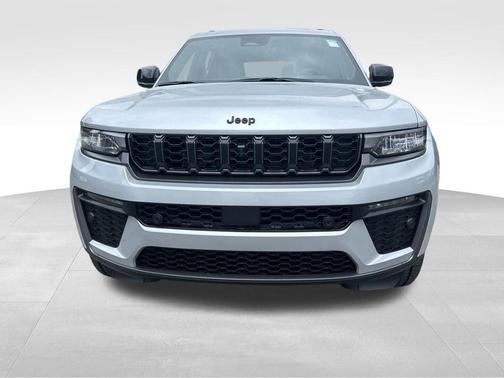 Silver Zynith 2026 Jeep Grand Cherokee L Limited