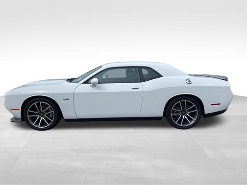 White 2023 Dodge Challenger R/T