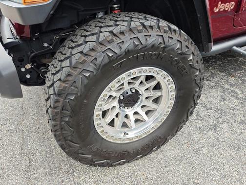 Snazzberry Pearlcoat 2021 Jeep Gladiator Mojave