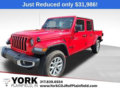 Firecracker Red Clearcoat 2023 Jeep Gladiator Sport